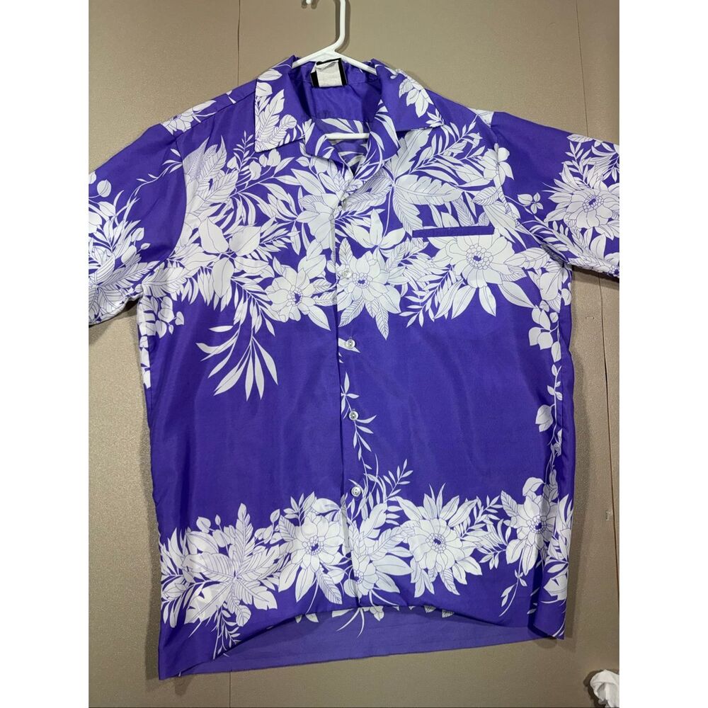 Vibrant Hilo Hattie Floral Light Weight Hawaiian Shirt‎ *note